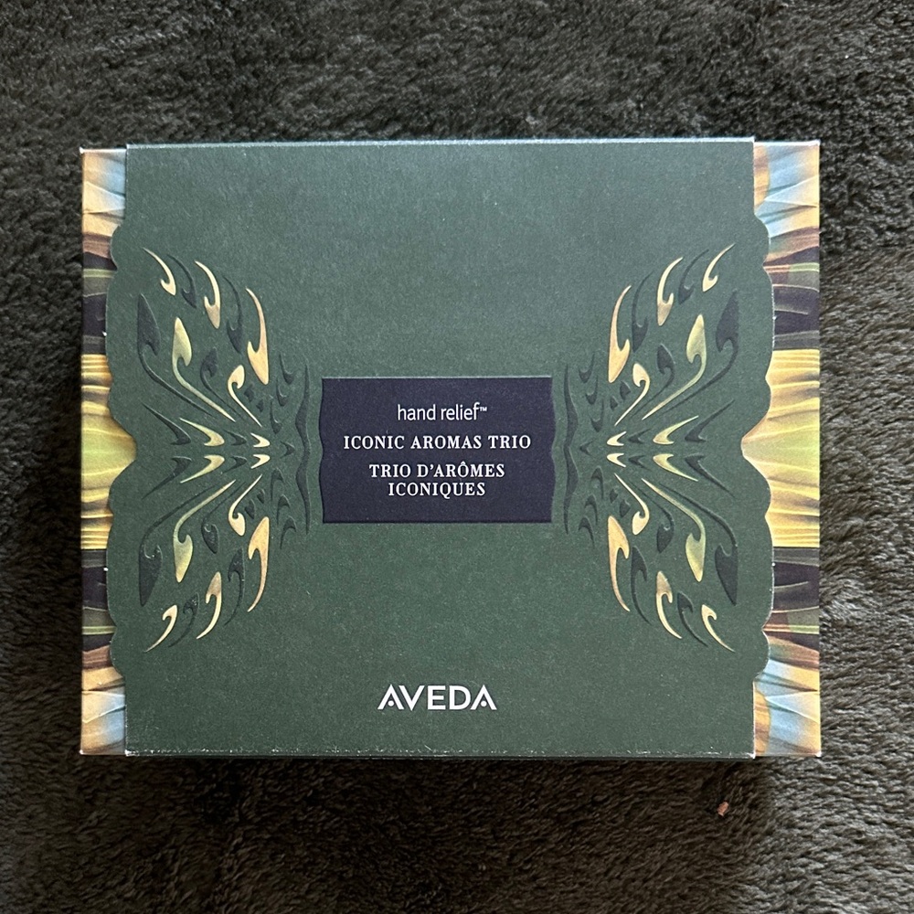 Aveda Iconic Aromas Trio in Elegant Green Packaging